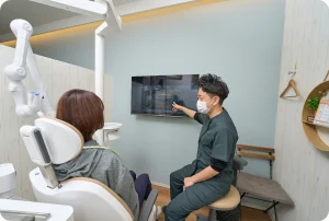 初診の説明の様子